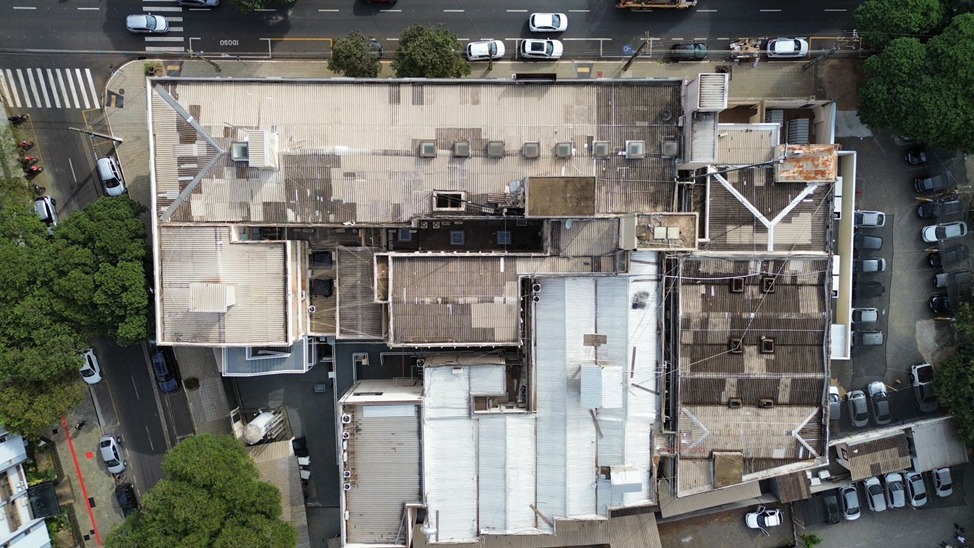 Laudo de Galeria de Salas Comerciais localizado na Avenida Guedner em Maringá PR.